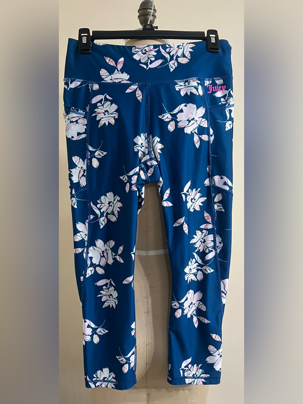 Juicy Couture Sport Floral Crop Legging Size Medium